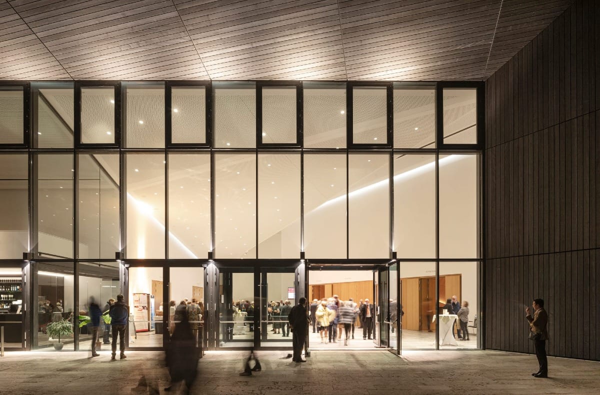 HENN compose avec la lumière et le bois | TauberPhilharmonie