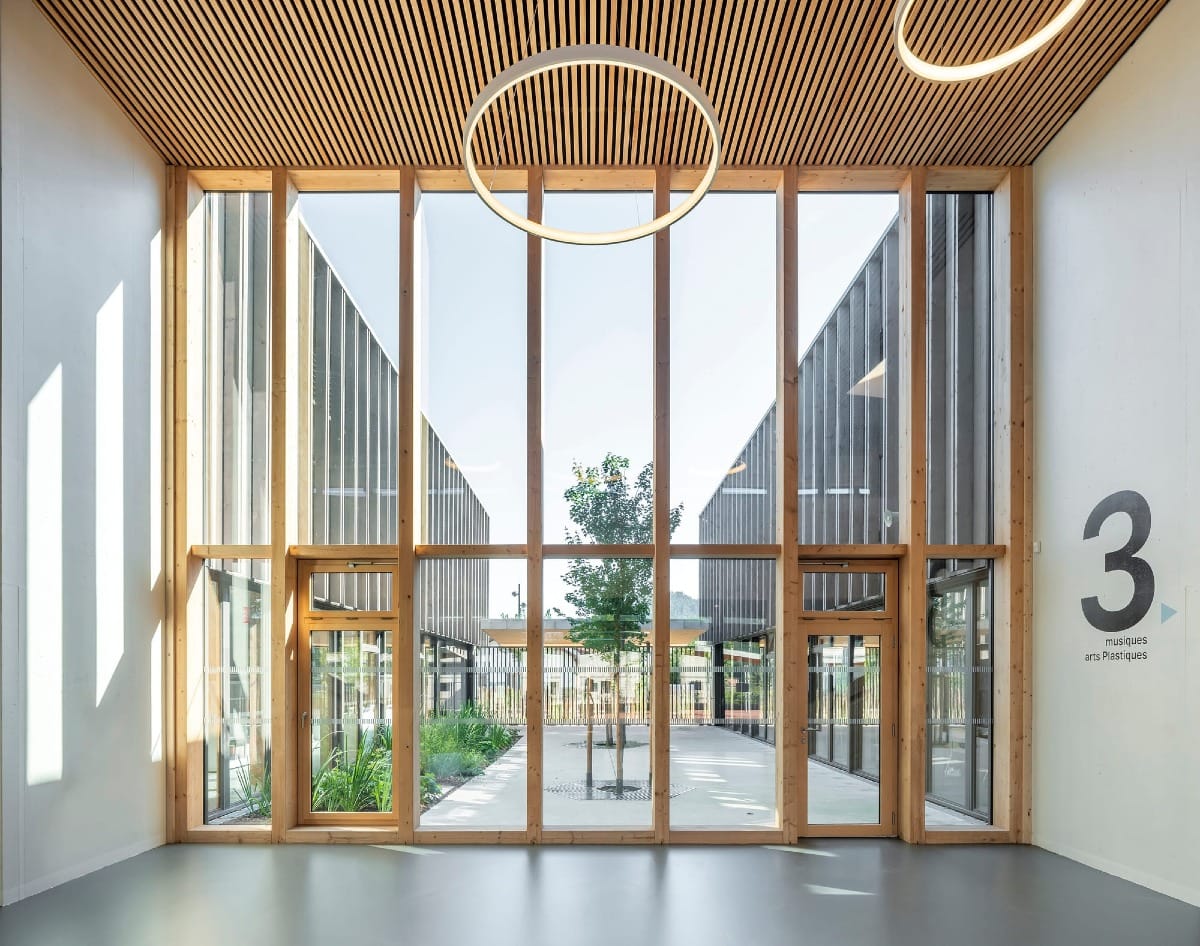 Collège du Ban | Agora lumineuse par SQUAD et Tectoniques