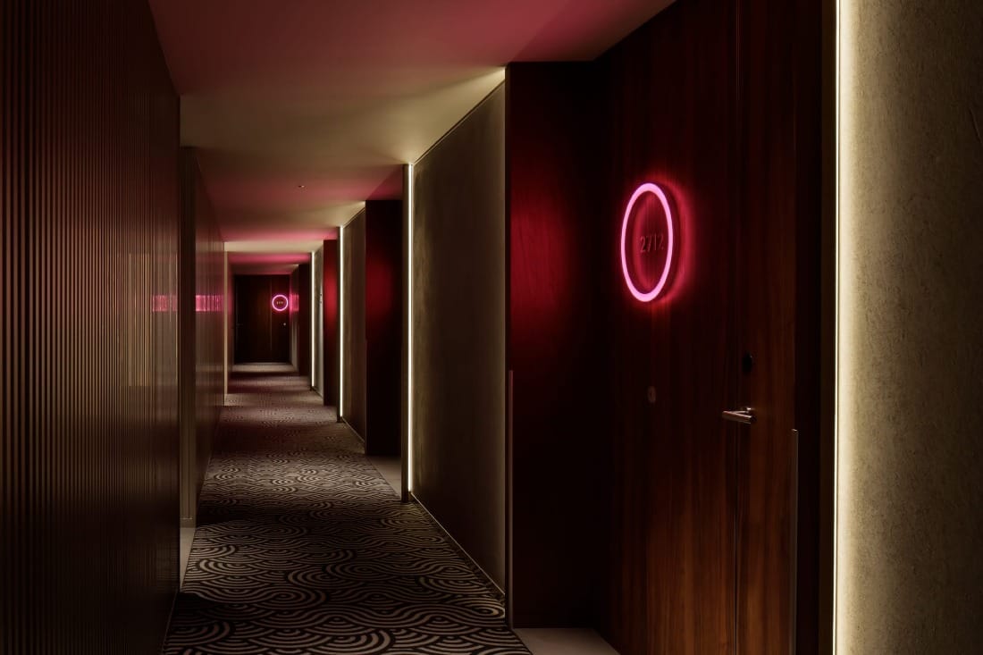 W Osaka par Concrete | Pop et minimalisme japonais