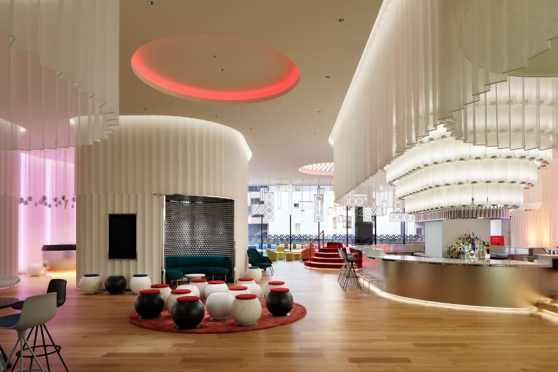 W Osaka par Concrete | Pop et minimalisme japonais