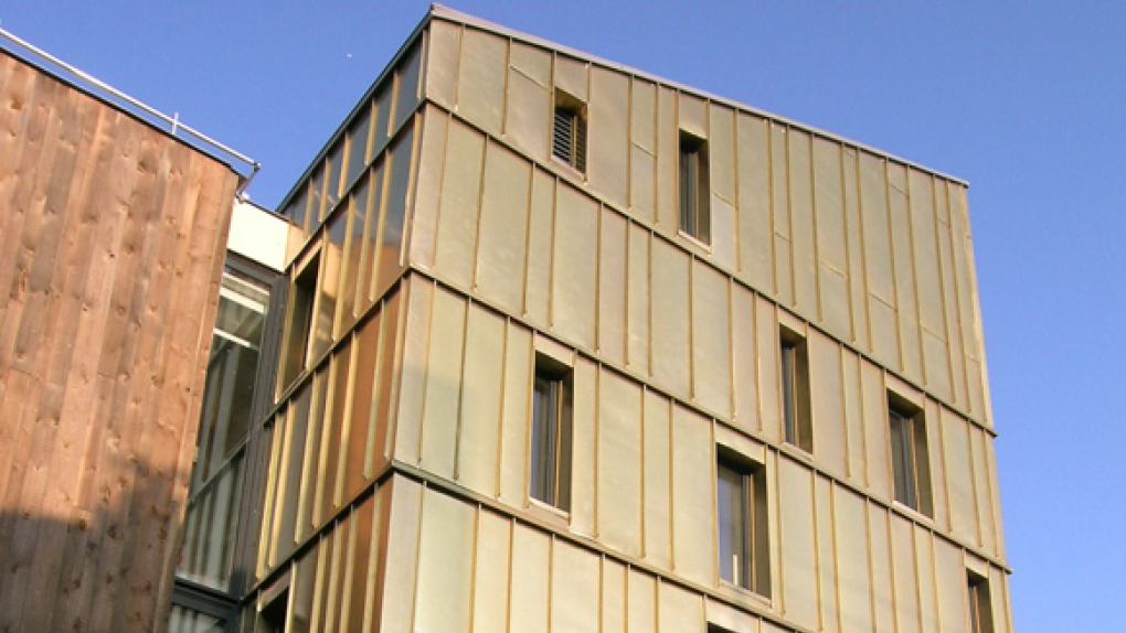 Un Campus aux Reflets Dorés | par l' Agence d’Architecture A3+