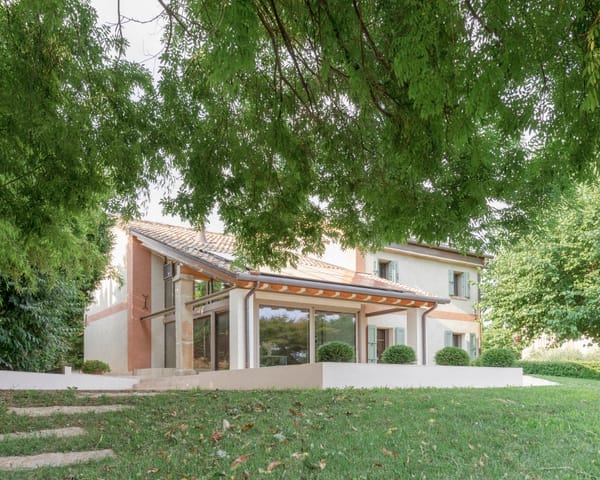 Casolare Biordo Vecchio | Réhabilitation silencieuse par STUDIO BRESSAN